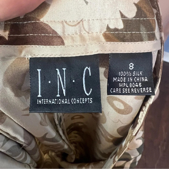 3/$30 🍂 International Concepts Brown Floral Silk Cigarette Pants - Picture 9 of 9